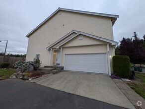 Building Photo - 119 NE Tucannon Crt