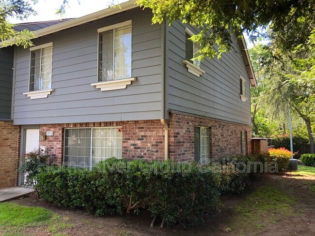 Foto del edificio - 3933 Oak Villa Cir