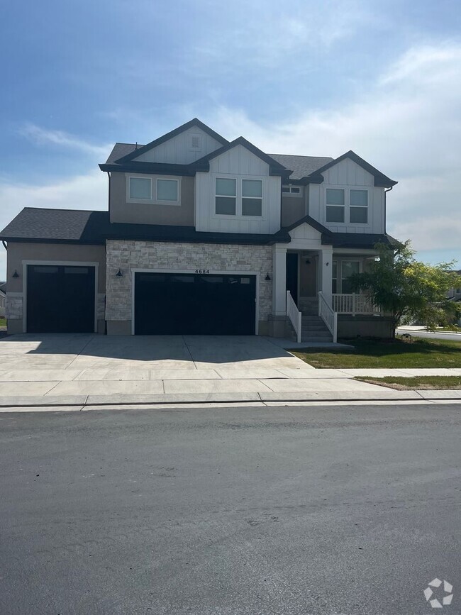 Building Photo - 4684 N Grandview Peak Dr