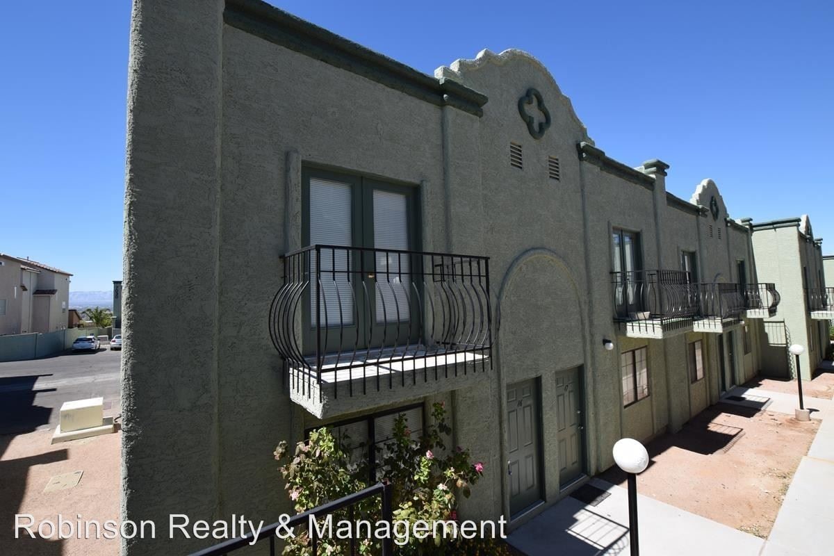 Primary Photo - 2 br, 1.5 bath House - 7048 Burcot Ave #A46