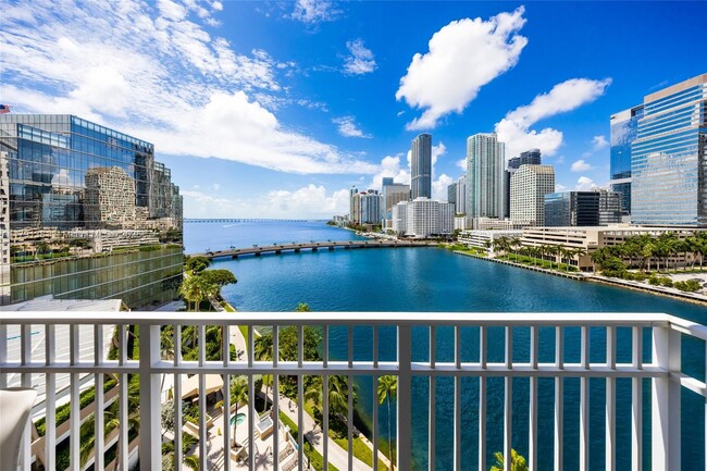 Foto del edificio - 701 Brickell Key Blvd