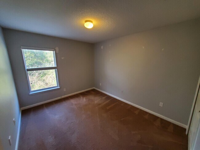Building Photo - 3600 Peak Rd