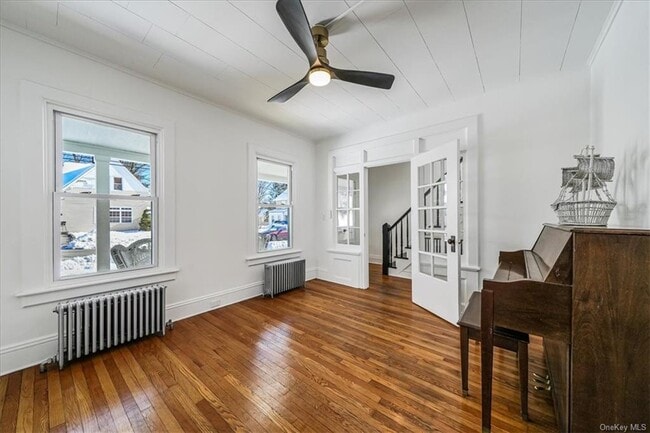 Building Photo - 8 Howe St