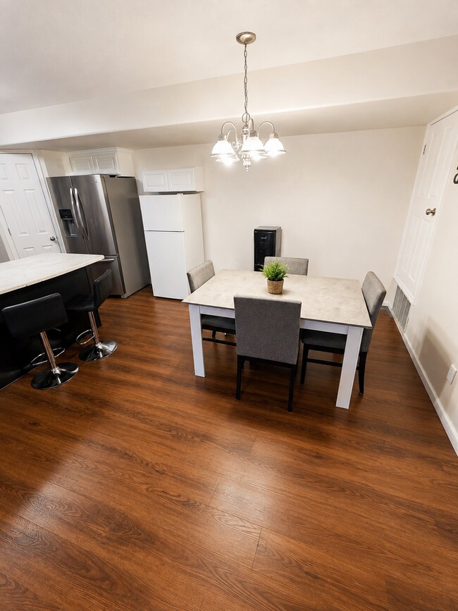 Building Photo - Charming 3-Bed, 2 Bath Condo in Pleasant Grove