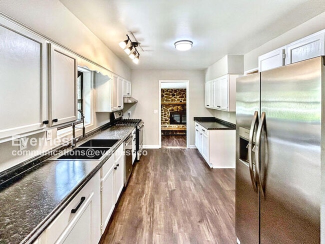 Foto del edificio - 2771 Winding Ln NE