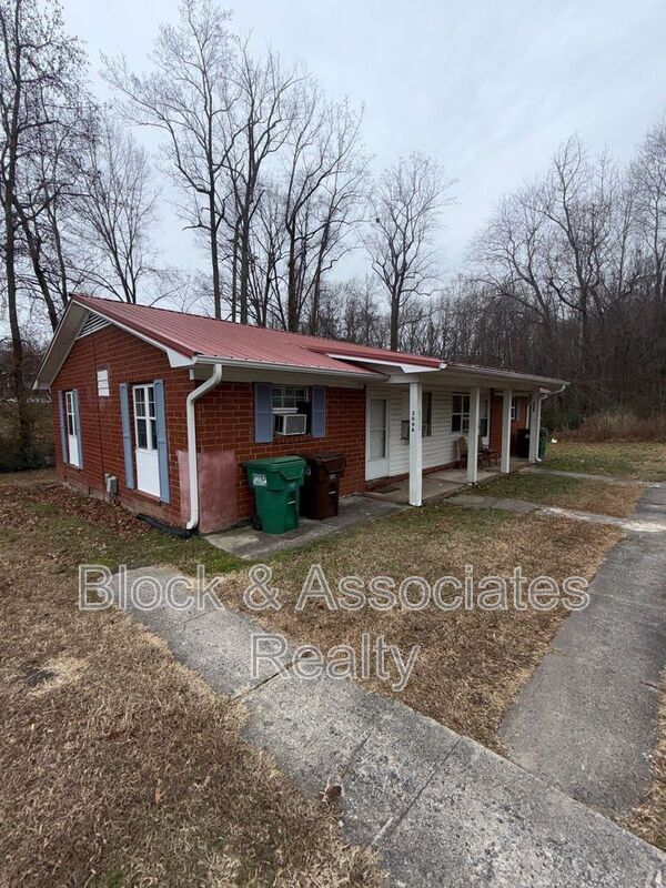 Building Photo - 309 N Hall St