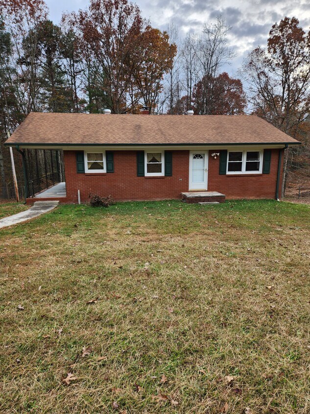 Primary Photo - 2885 High Rock Rd