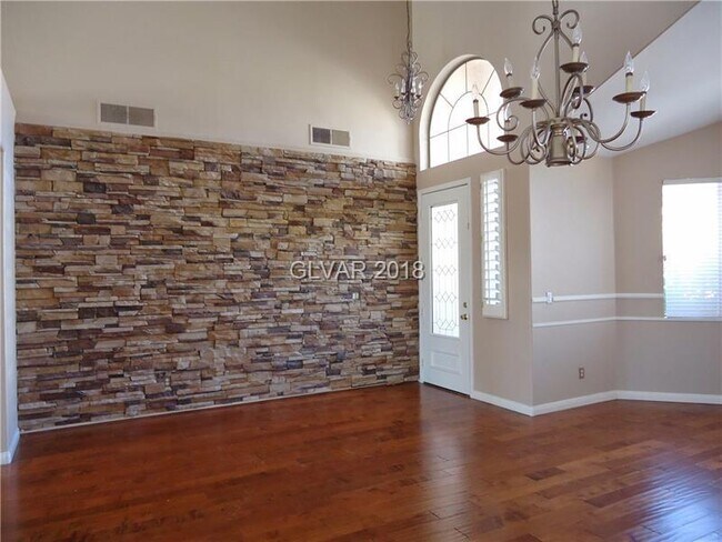 Building Photo - Heart of Summerlin 5 Bedroom with a Sparkling Pool