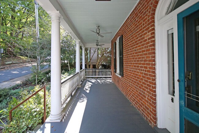 Building Photo - Historic North Downtown Residence with Modern Updates and Prime Location