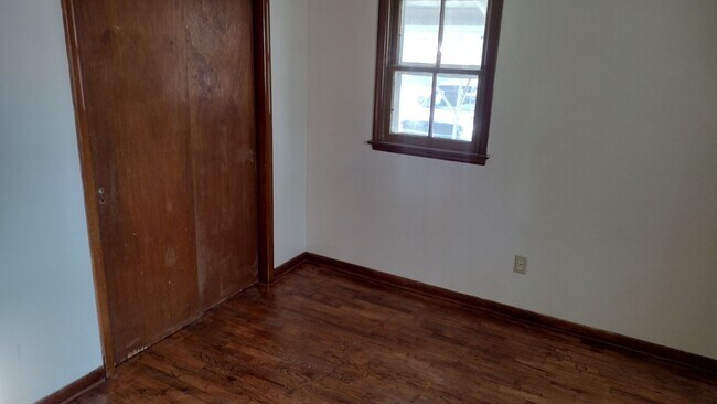 Foto del edificio - SINGLE FAMILY HOME IN ROSSVILLE