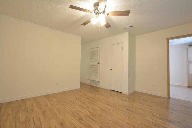 Foto del edificio - 6403 28th St