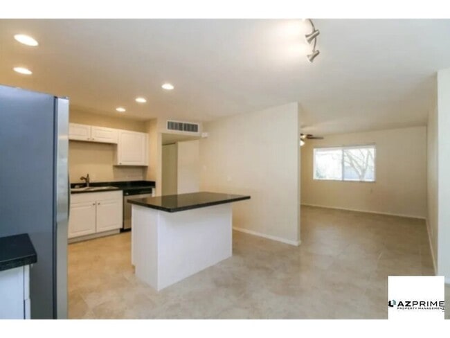 Foto del edificio - 7421 E Belleview St