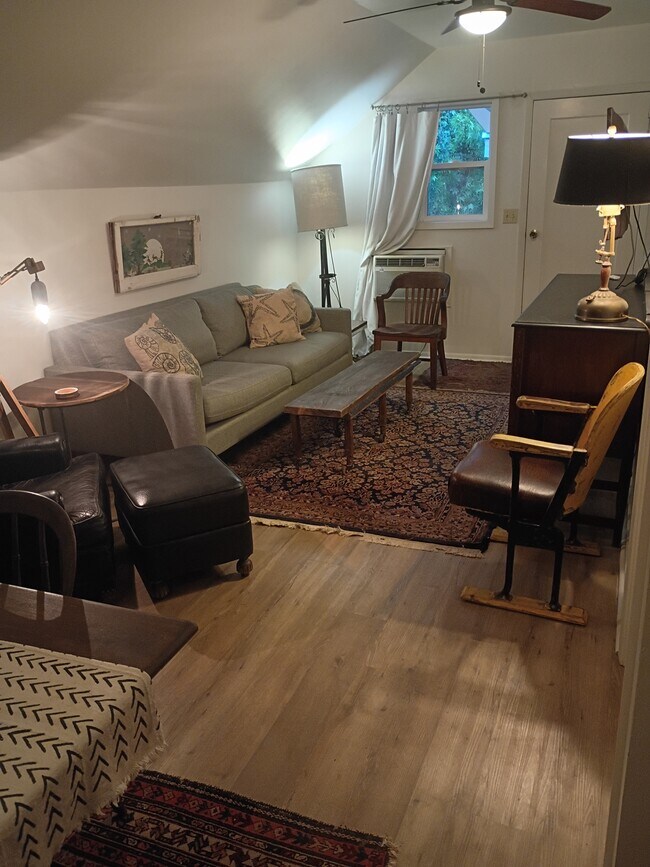 Foto del edificio - 1055 Pine St
