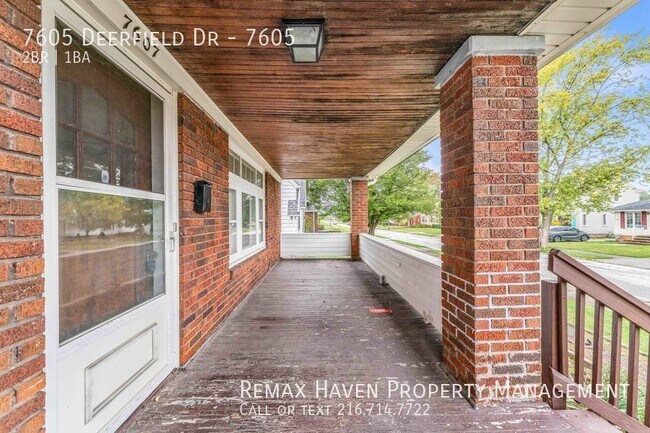 Foto del edificio - 7605 Deerfield Dr. UP Unit, Parma - Spacio...