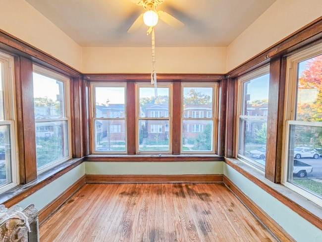 Building Photo - 3338 W Cullom Ave