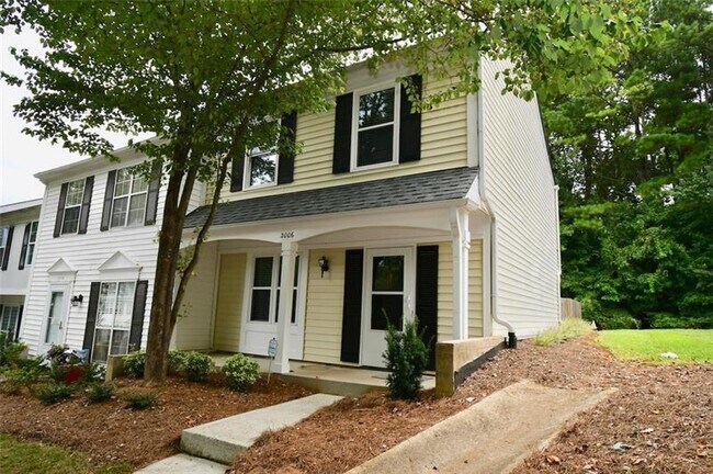 Building Photo - 2006 Queen Anne Ct
