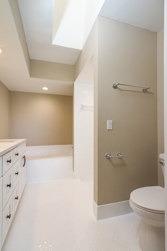 Foto del edificio - 8555 Eagle Run Dr