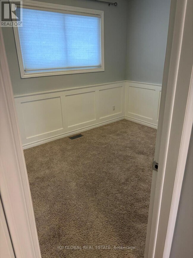 Building Photo - 452 Elizabeth St