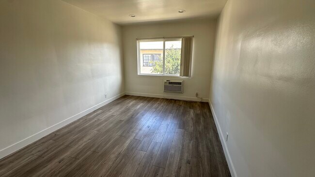 Building Photo - 13233 Oxnard St