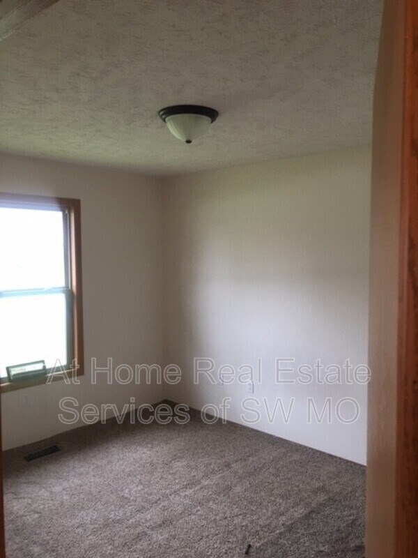 Foto del edificio - 3153 Liberty