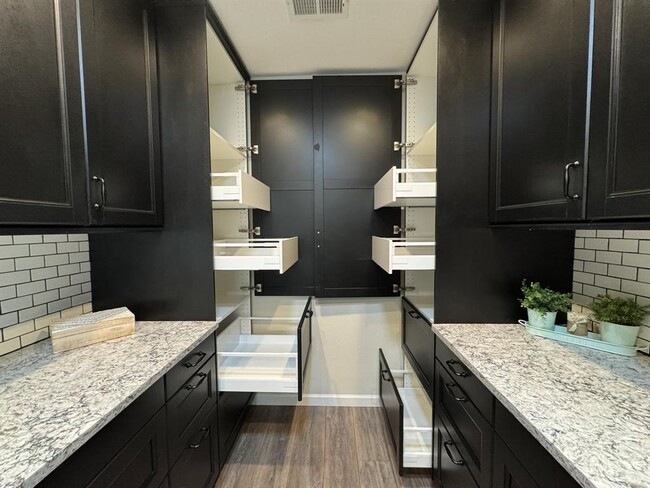 Foto del edificio - 2006 Ash St