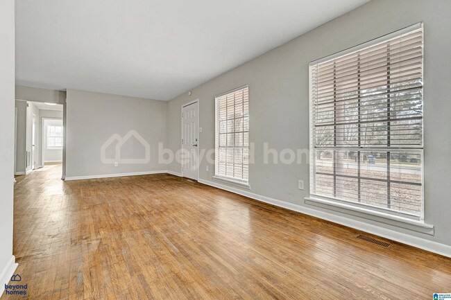 Foto del edificio - Beautifully Renovated Home in Adamsville -...