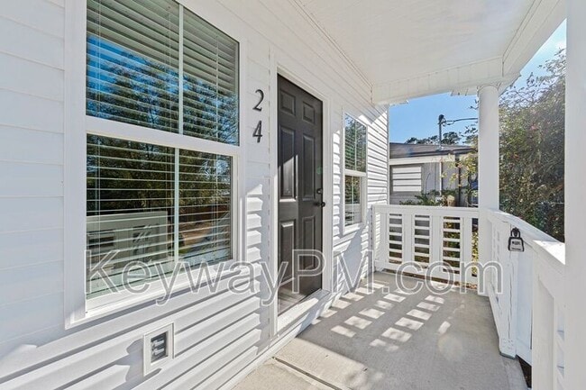 Building Photo - 24 Jones St