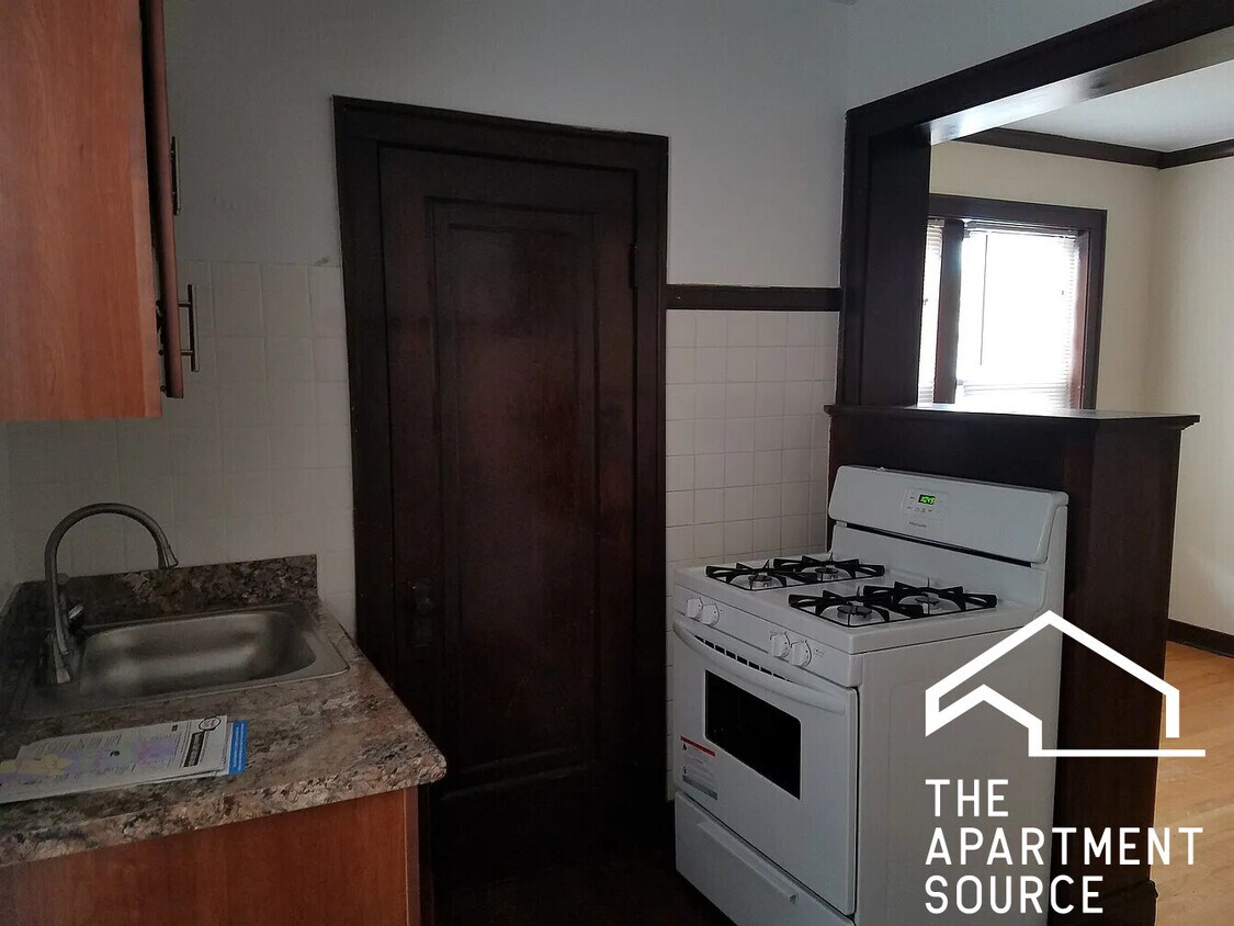 6645 W 21st Pl Unit 204, Berwyn, IL 60402 Condo for Rent in Berwyn