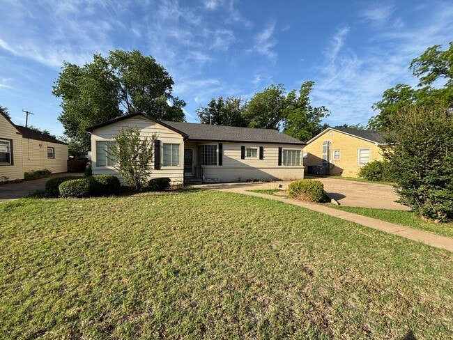 Building Photo - Spacious 3/2 in Tech Terrace w/ option to ...
