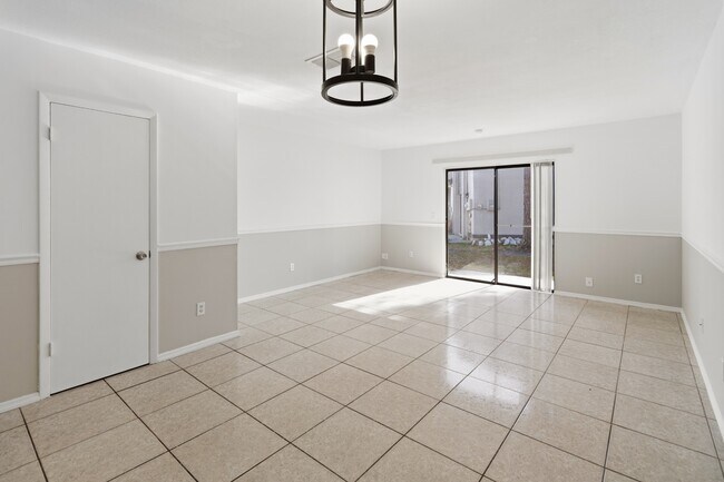 Foto del edificio - 204 Eden Ln