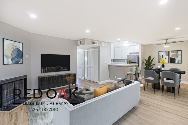 Foto del edificio - ~1 Month FREE~ Spacious Two Bedroom with C...