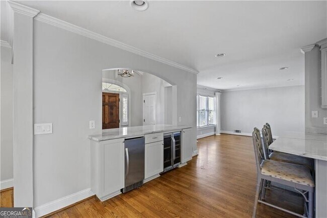 Foto del edificio - 105 Spruell Springs Rd