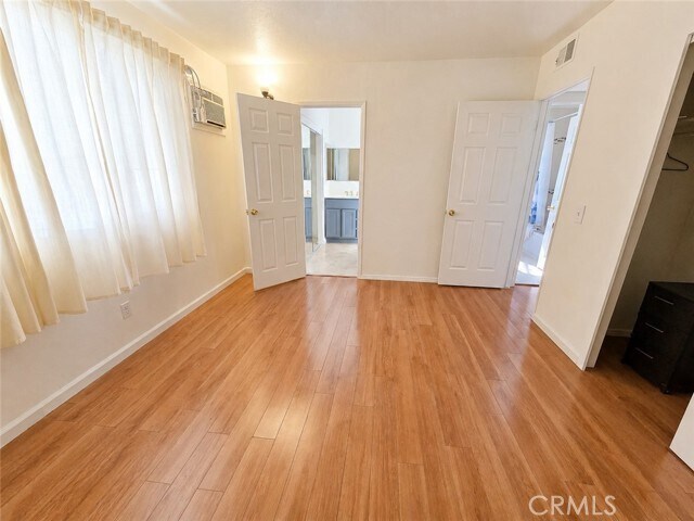 Foto del edificio - 2640 Batson Ave