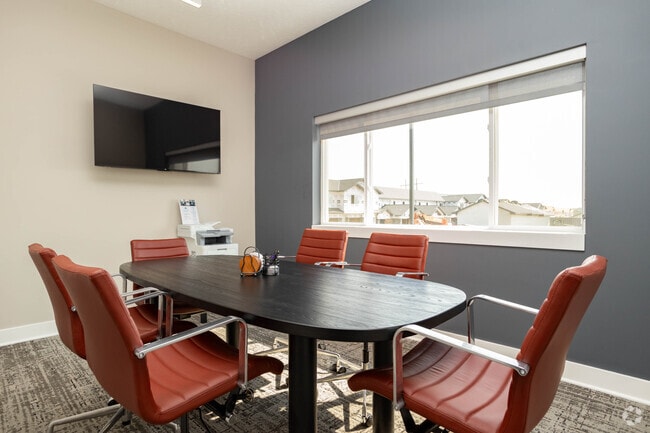 Shared Office Spaces - Vestara 72
