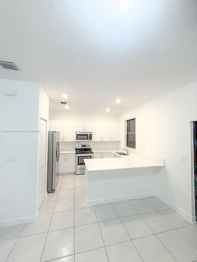 Foto del edificio - 28617 SW 132nd Ct