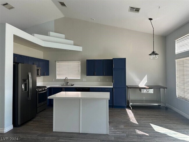 Foto del edificio - 7216 Hawk Haven St