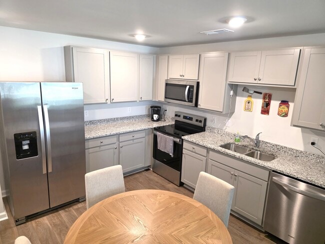 Building Photo - 764 Striped Bass Ct