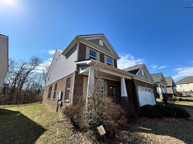 Building Photo - 702 Bench Ln