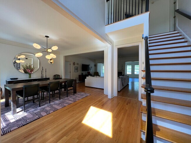 Foto del edificio - Spacious 4 bedroom Franklin home