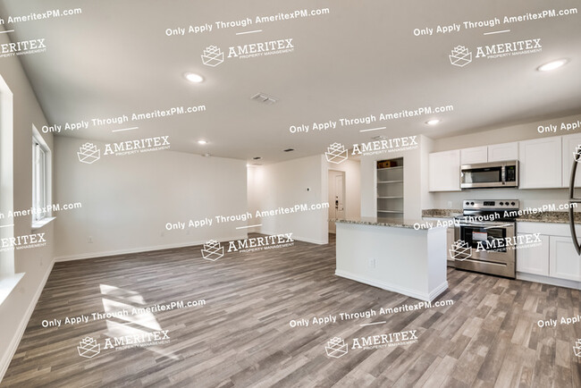 Building Photo - 4519 Circle C Dr