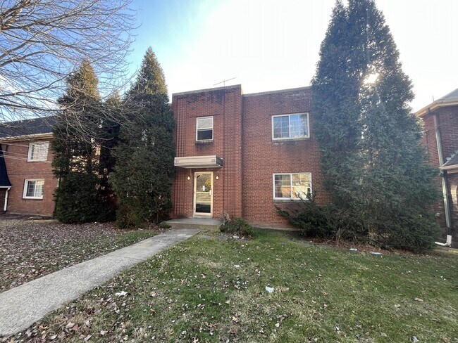 Building Photo - 308 Lenox Ave