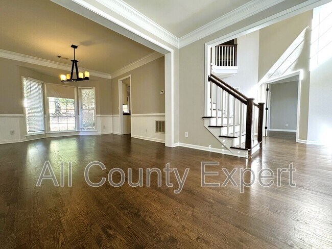 Foto del edificio - 4545 Sudbury Ct