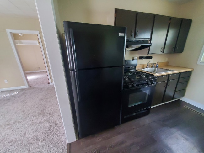 Building Photo - 722 Wildwood Dr
