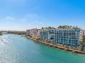 Building Photo - 9221 E Bay Harbor Dr