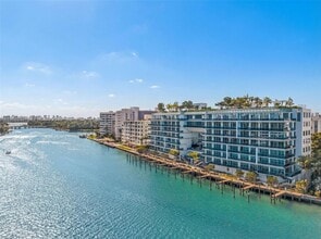 Building Photo - 9221 E Bay Harbor Dr