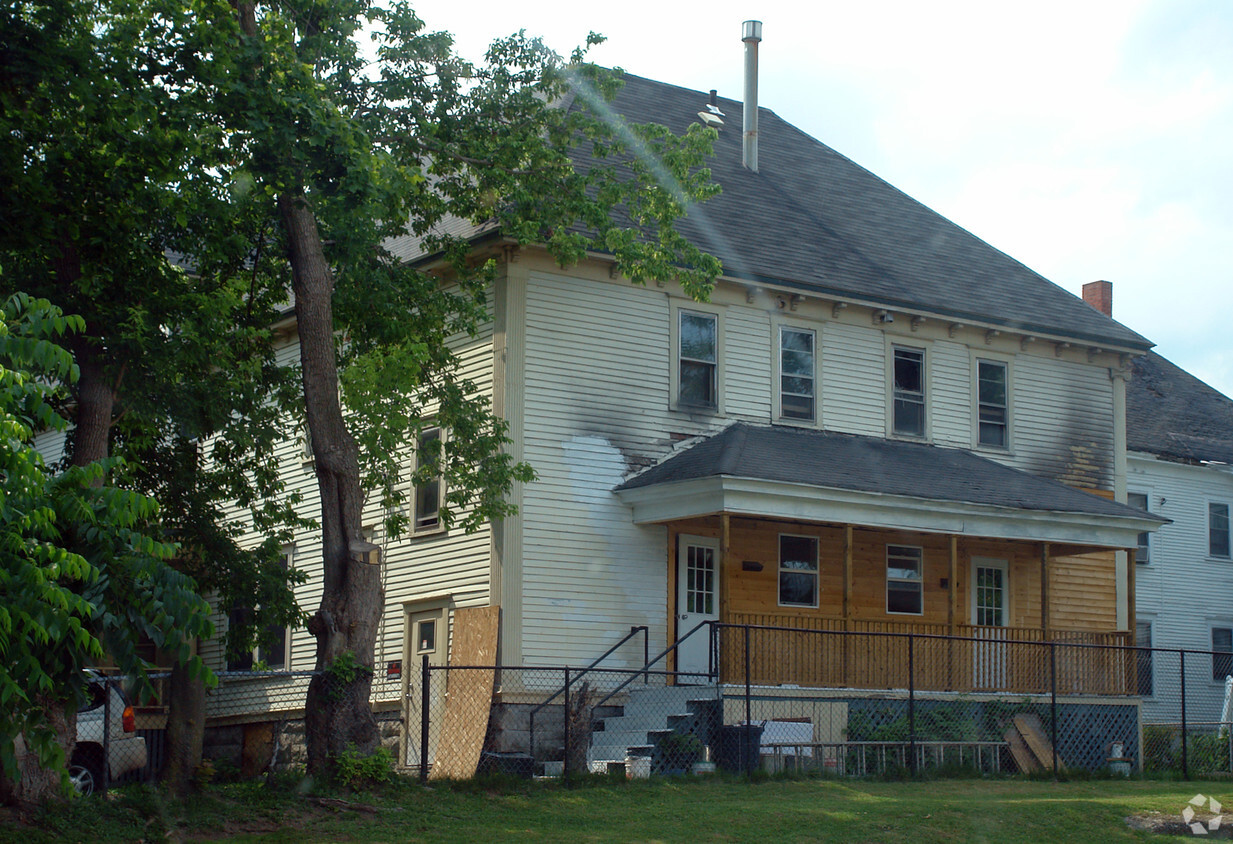 Building Photo - 219 Onondaga Ave