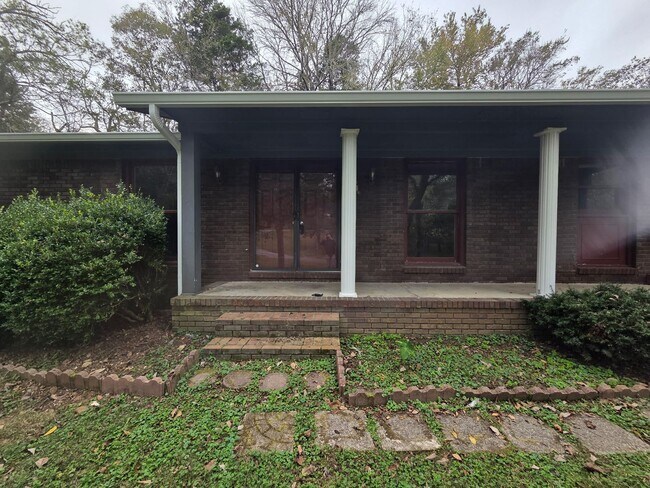 Building Photo - Charming 3BR/2BA Home in Woodbury!