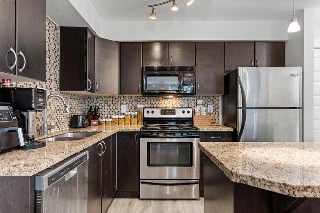 Photo du bâtiment - 251 Park Dr