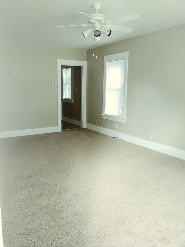 Foto del edificio - Cozy 2 bed 1 bath house $995