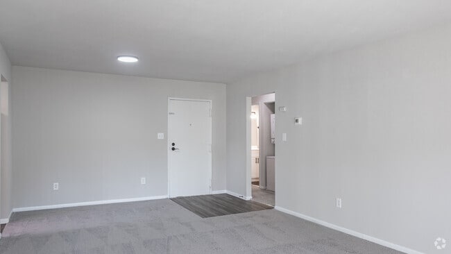 2BR,1BA,-915SF - Pines of York